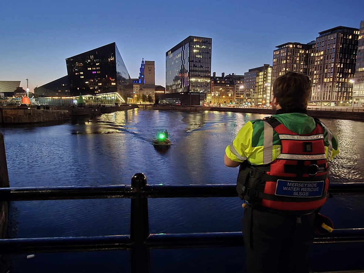 spacebug2k's tweet image. My upcoming 40th birthday marks 6 years of volunteering with @merseysidewr so I'm raising vital funds for new kit. Basic kit for 1 volunteer costs £500, fully kitted out costs £1200. Every penny will go towards training and kit for our team ❤️

justgiving.com/page/alexandra…