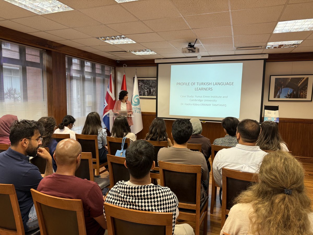 Yunus Emre Enstitüsü - London (@yeelondra) on Twitter photo Tonight, as part of our Young Scholar Seminar Series, Dr. Hadra Kübra Erkınay Tamtamış shared rich insights from her 4 years in London, exploring who learns Turkish in the UK and why. 📚
A fascinating look into language, identity, and education at <a href="/yeeorgtr/">Yunus Emre Enstitüsü</a> and <a href="/Cambridge_Uni/">Cambridge University</a>! Tonight, as part of our Young Scholar Seminar Series, Dr. Hadra Kübra Erkınay Tamtamış shared rich insights from her 4 years in London, exploring who learns Turkish in the UK and why. 📚
A fascinating look into language, identity, and education at <a href="/yeeorgtr/">Yunus Emre Enstitüsü</a> and <a href="/Cambridge_Uni/">Cambridge University</a>!