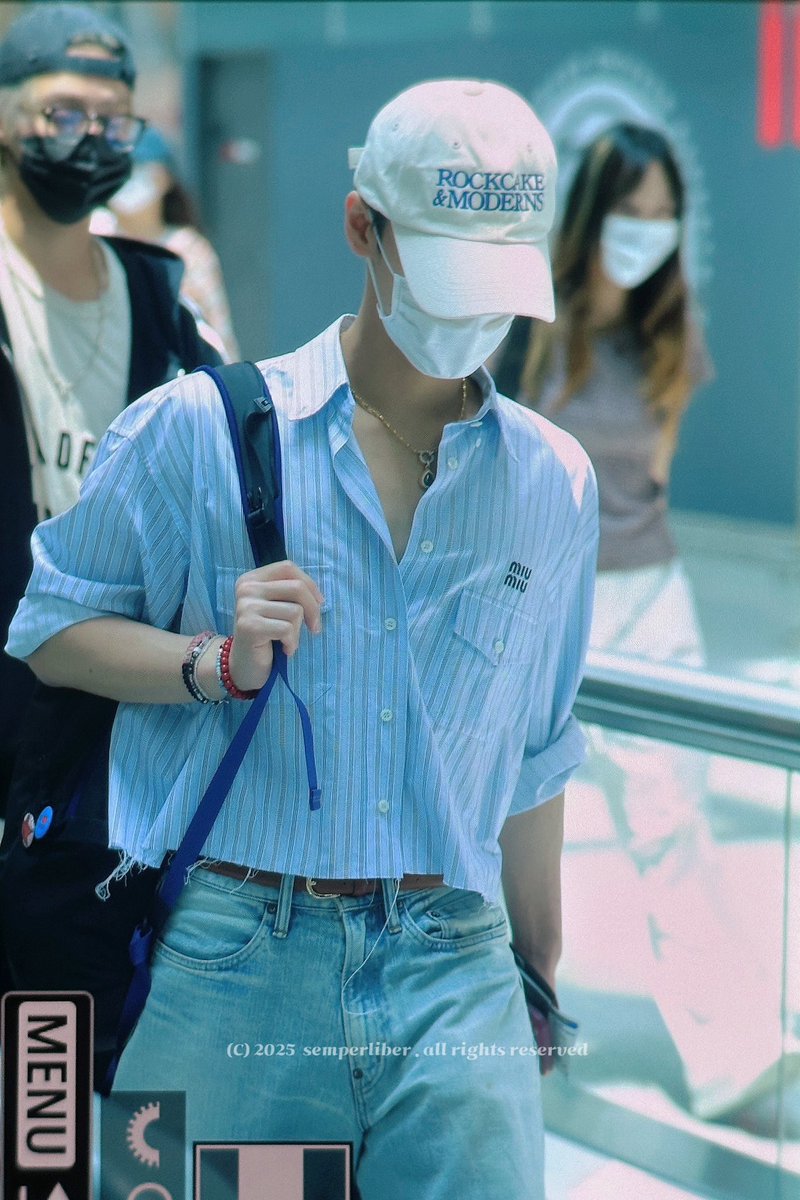 TenBrazil's tweet image. 250626 - #TEN no aeroporto de Incheon.

© semperliber
#텐 #เตนล์