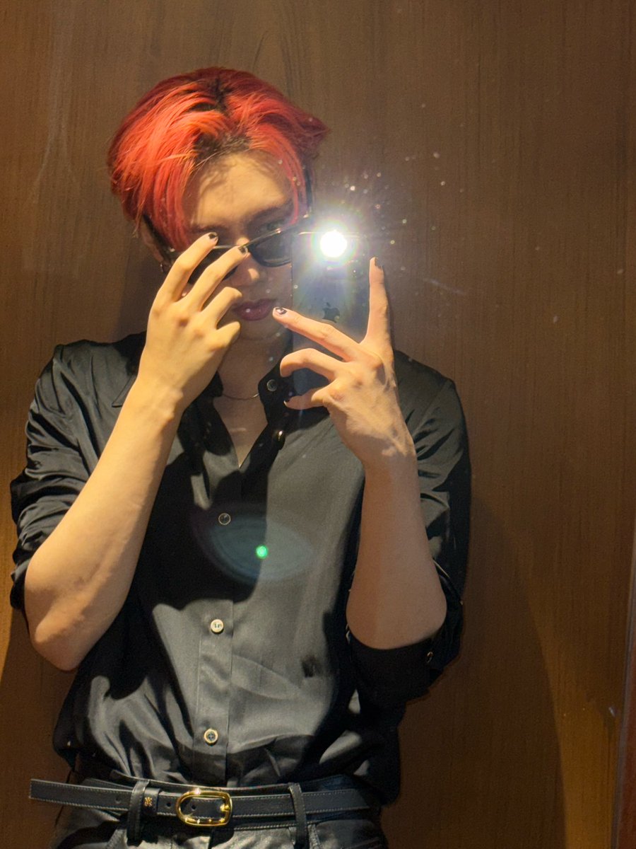 sunwoo sent more pics 🖤🍒