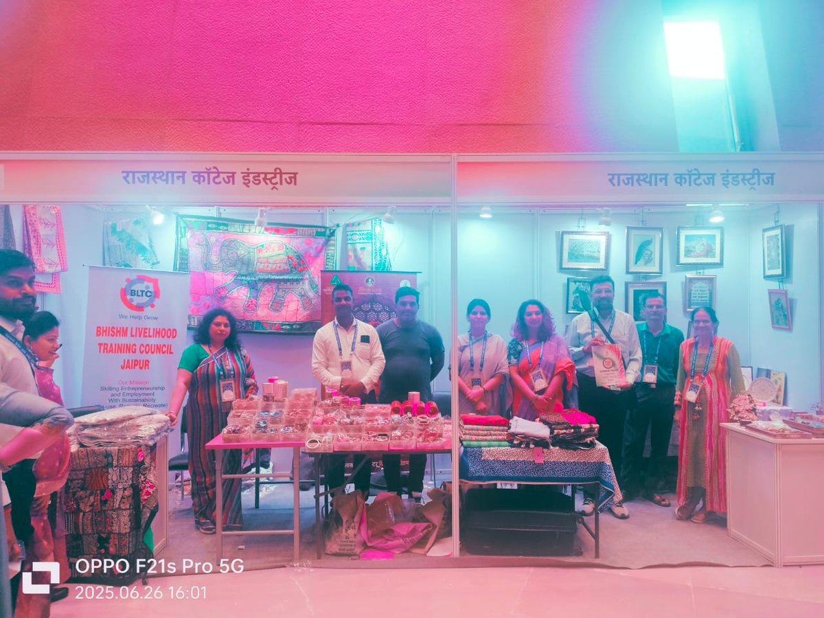 राजस्थान के आर्टिजंस को मिला अवसर

भारत मंडपम में लगाई उत्पादों की स्टाल, उद्योग तथा वाणिज्य विभाग के प्रयास लाए रंग

dipr.rajasthan.gov.in/press-release-…