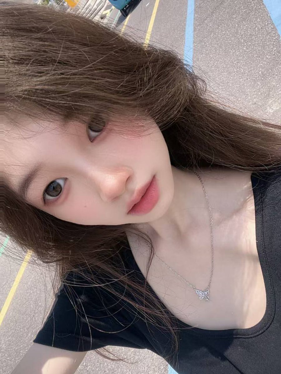 MaryHenryk_'s tweet photo. 🦿🌉💜
 不刷图、不喊单，
只分享我觉得有意义的东西。
Twitter；@BBR_BN
fourmeme 比特币 火币🔞
AAVE🔛K线图
trump👞CZ转发*🌕Telegram: https://t.co/fM9K2TPkLQ https://t.co/h0lXhFIRdH
