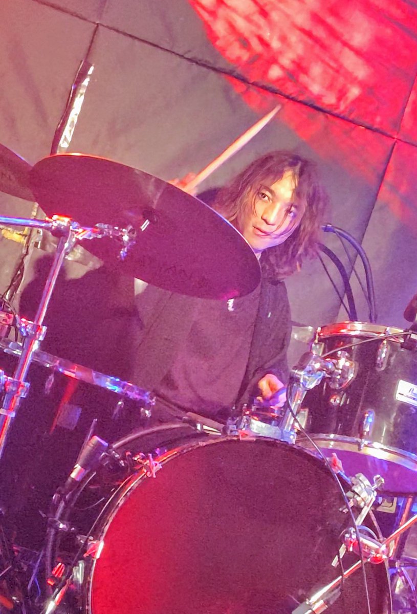 2025/6/26(木)　LIVE labo YOYOGI
開拓者たちよ vol.2

ün:lyric－アンリリック－

久しぶりにアンリリックを聴けた
演奏は圧巻で✨MCは可愛くて❣️
THE バンドな素晴らしいステージでした！
Gt.moka（<a href="/s04blau/">moka</a>）