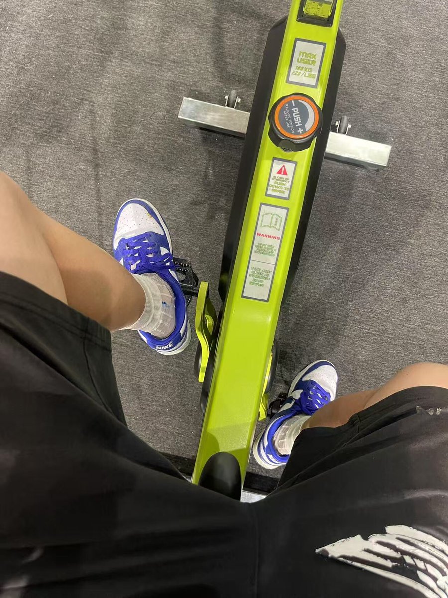 终于快忙完了，好累啊，按摩一下？