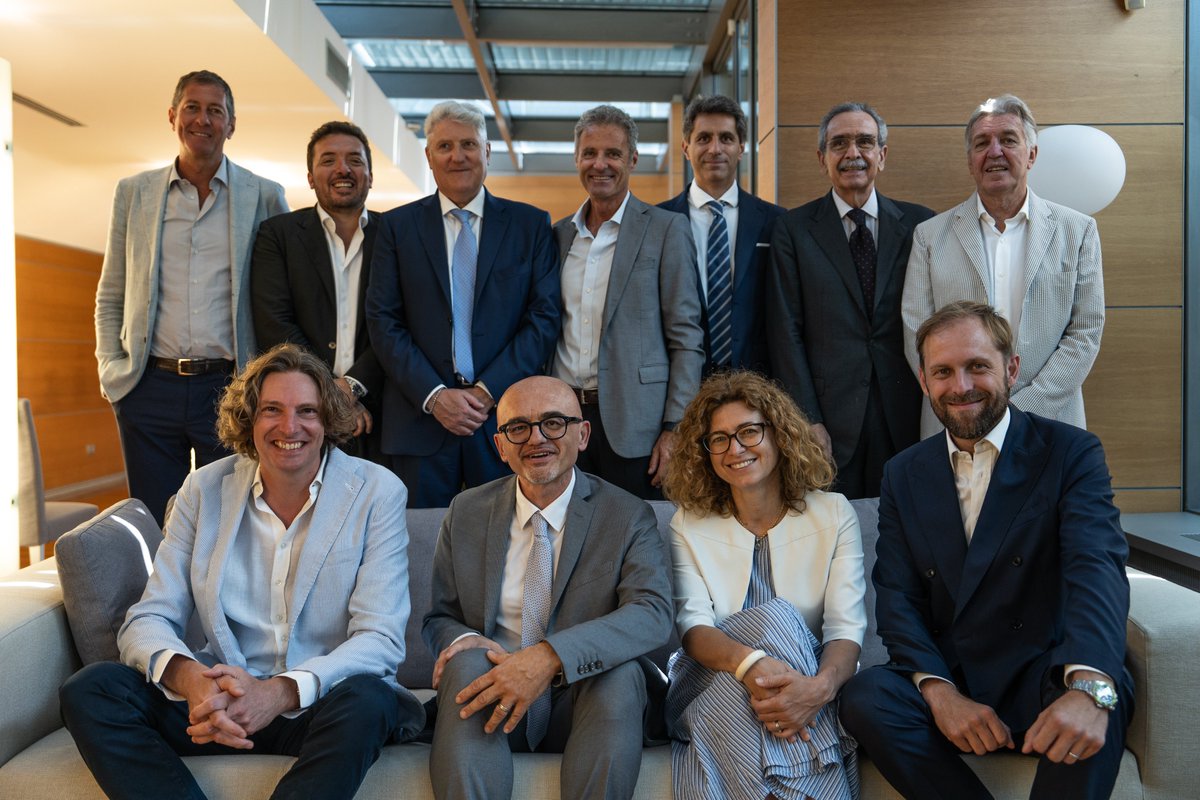 Con il nuovo mandato si completa la squadra di Assimpredil Ance.

Benvenuti ai Vicepresidenti, ai Coordinatori di Zona e al Tesoriere che affiancheranno il Presidente Giovanni Deleo.

Buon lavoro a tutti, al servizio delle imprese e del territorio.