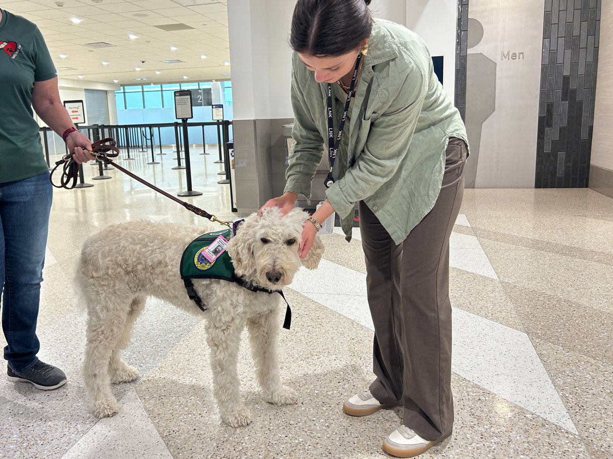 Lincoln Airport tweet media
