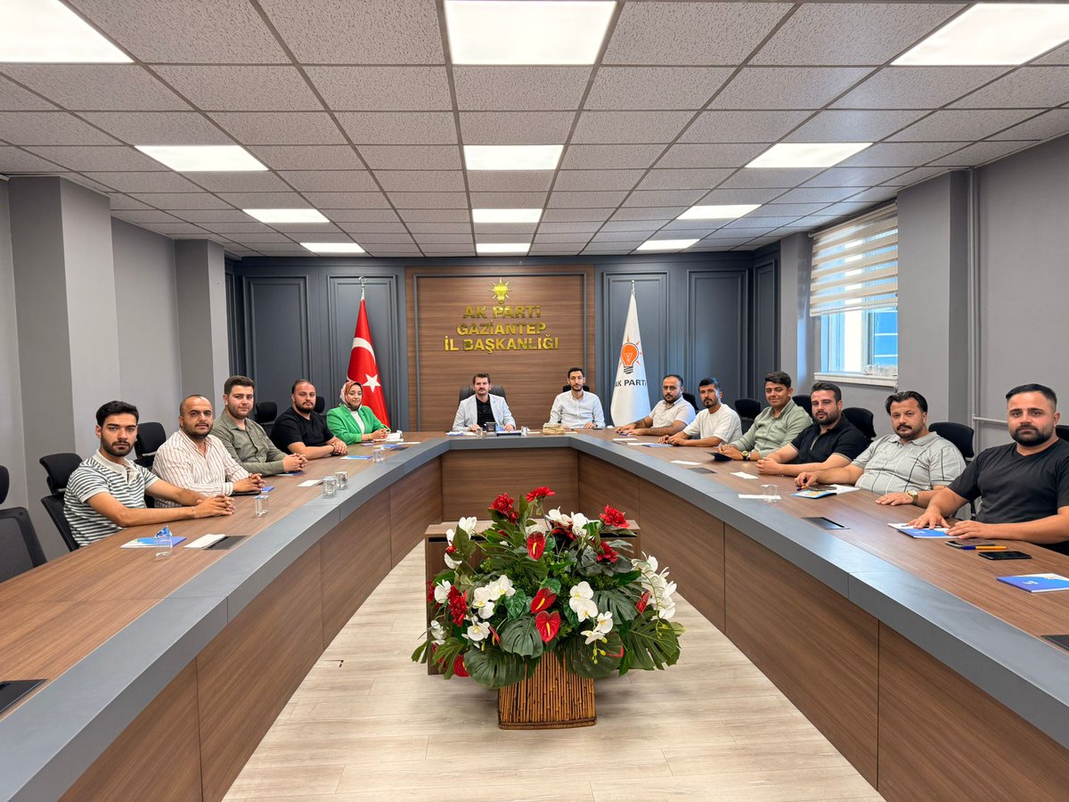 Yürütme Kurulu toplantımızı Başkanımız Sayın <a href="/avmustafadurmus/">Av. Mustafa Durmuş</a> riyasetinde gerçekleştirdik.

Toplantımız hayırlara vesile olsun.