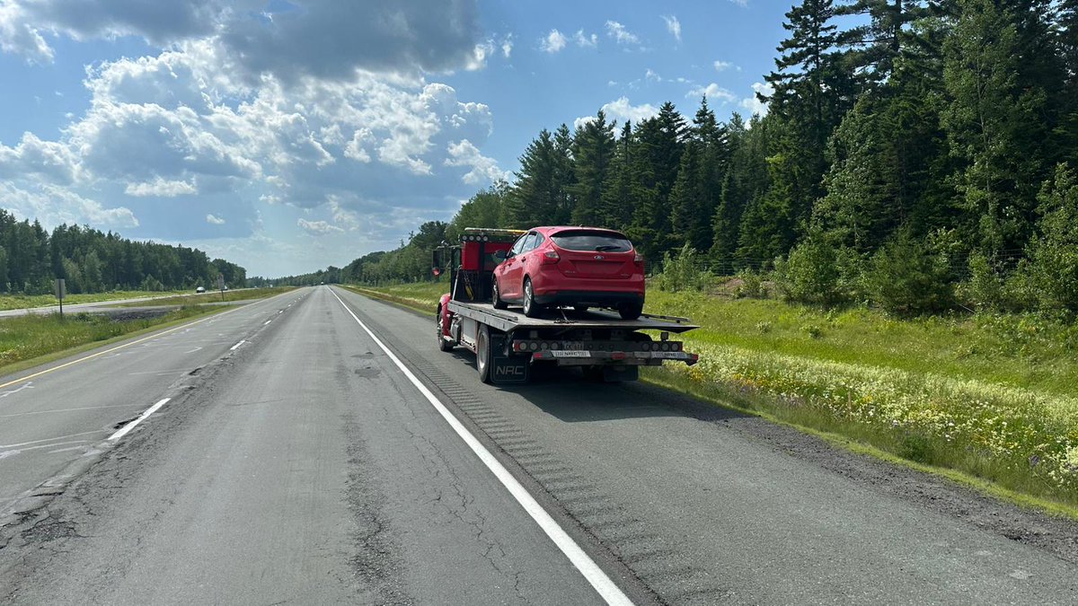 RCMPNB's tweet photo. The driver was issued multiple fines, and the vehicle was towed at the owner’s expense. #DriveSafeNB https://t.co/aJ2rvQ7M1W