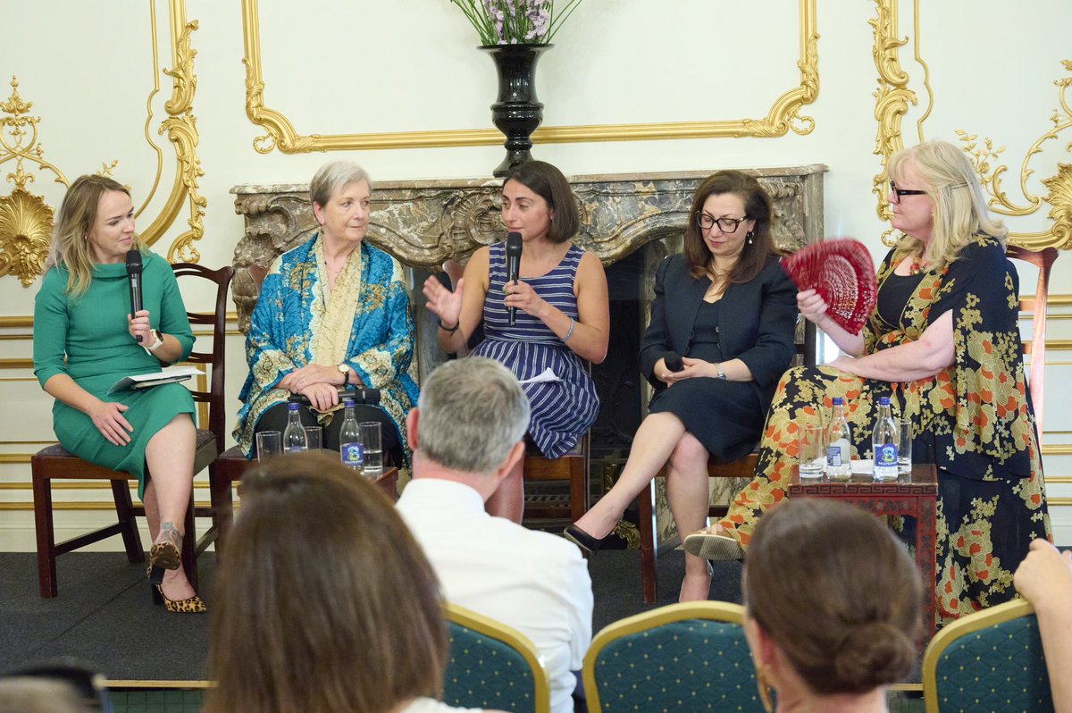 IrelandEmbGB's tweet image. Last week we were proud to host the podcast launch of Aunties in England, which tells the stories of Irish women who emigrated to London between 1960-1990. Thanks to all involved!
Supported by @AFSEE_LSE @ashford_place
Listen to the podcast here:
open.spotify.com/show/6EmYbf1zr…