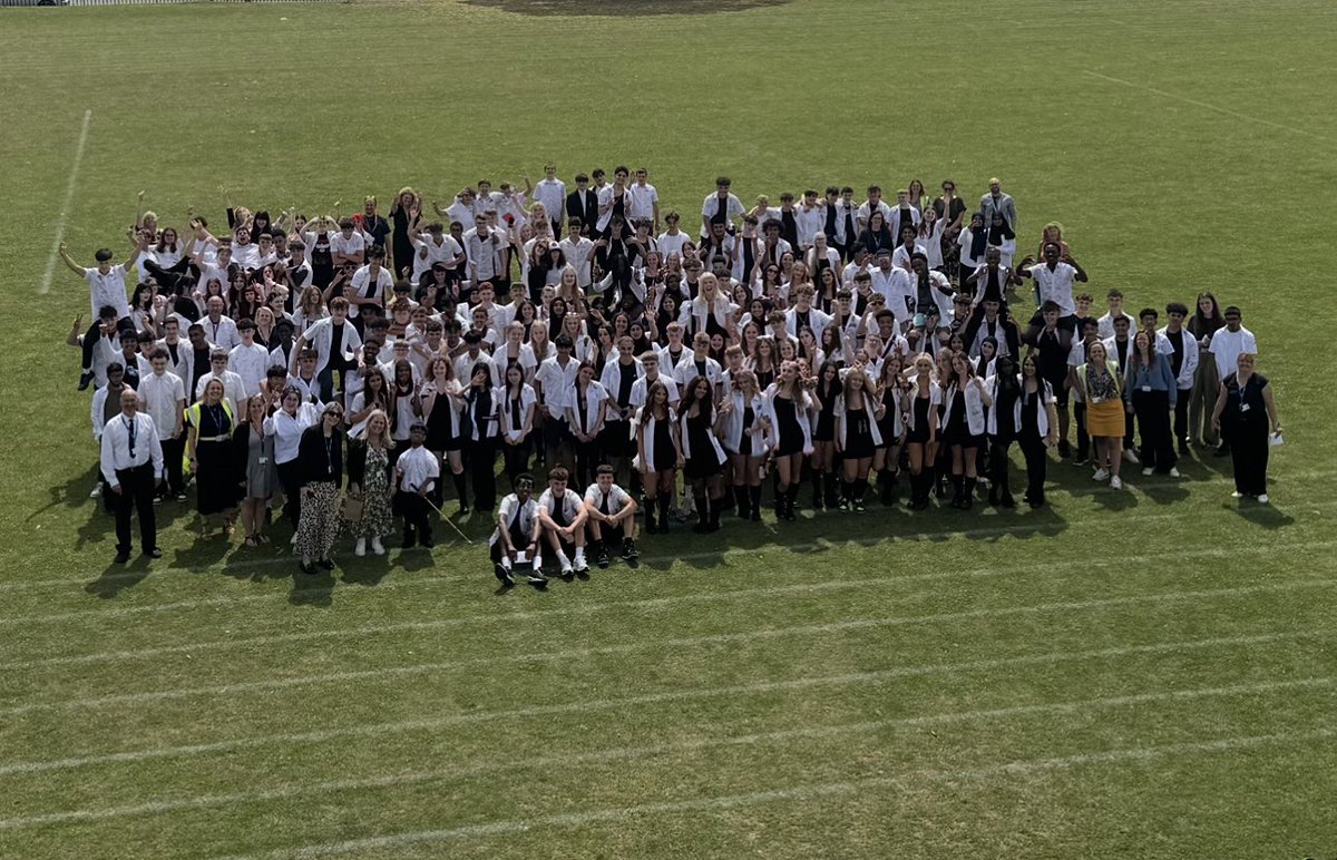 It was great to see our Year 11 students again this afternoon for their RoA rehearsal. We hope you all had a fun afternoon!

See you tomorrow morning for the main event! 🤩
