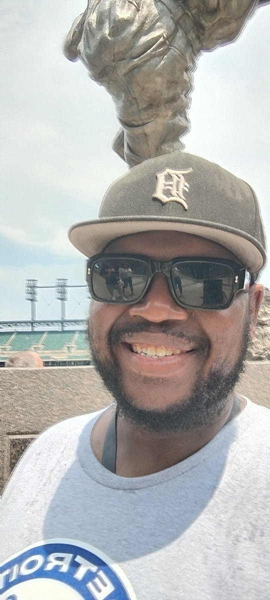 Tomgetmoney's tweet photo. Oh nothing, just at the best ballpark watching the best team on my birthday #RepDetroit https://t.co/Cu5tmu01cn