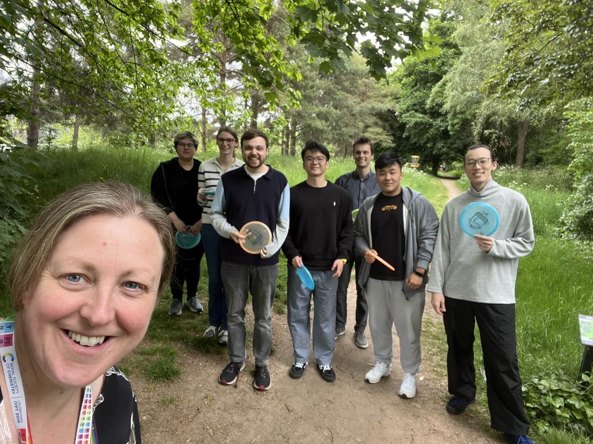 Congratulations to Dr Oliver Harris who passed his viva back in May! 🥳 

Many thanks to <a href="/DanielKeddie/">Daniel Keddie</a> and <a href="/mandakpearce/">Amanda Pearce</a> for examining his thesis and co-supervisors @helen_willcock <a href="/R_Larder/">Ryan Larder</a> And a quick round of disc golf after which unfortunately I missed… 🥏