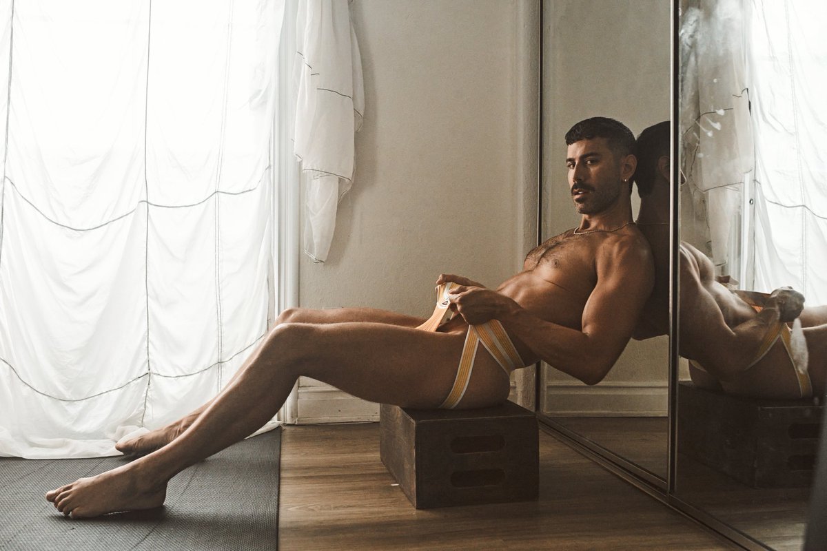 Undress me with your eyes
📸: <a href="/briankphotog/">Brian Kaminski</a>