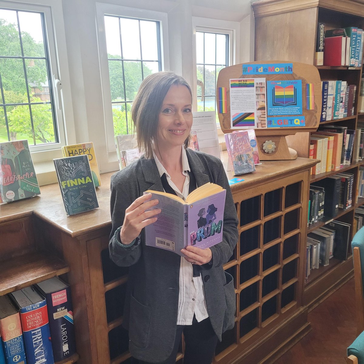 KEHS Library tweet media