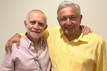 No es cualquier aliado, es Alfonso Romo, EX JEFE DE OFICINA de AMLO, acusado de lavado de dinero al Cartel del Sinaloa via una de sus empresas, durante el sexenio anterior.

El narco y el gobierno en este país son aliados, son lo mismo.