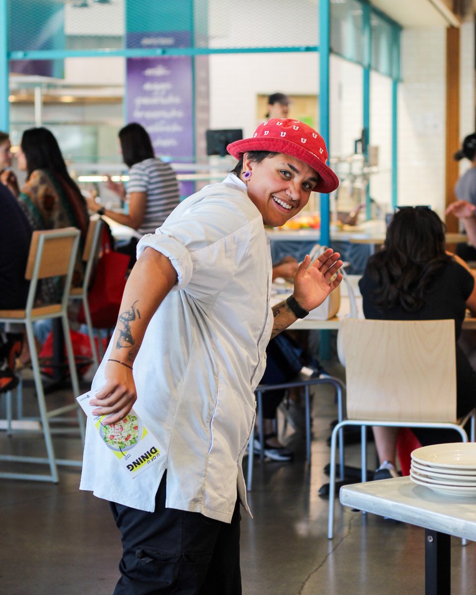 UofUDining's tweet photo. 🚨 Hey U Commuters! 🚨
Want an extra $100 in Dining Dollars?
Don't wait, RUN to sign up for a Swoop 5 or Swoop 10 dining plan by August 30 and you will be entered to win big!

Purchase your dining plan through the link in our bio. 🔗 https://t.co/5orn3xUm6M
