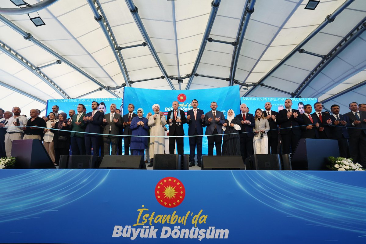 Genel Başkanımız, Cumhurbaşkanımız Sayın <a href="/RTErdogan/">Recep Tayyip Erdoğan</a>’ın teşrifleriyle İlçemizde Güngörenimzde düzenlenen 1.930 Konut ve İşyeri Anahtar Teslimi, Temel Atma ve Toplu Açılış törenini büyük bir coşku ile gerçekleştirdik.

Güngören’imize Hayırlı uğurlu olsun.