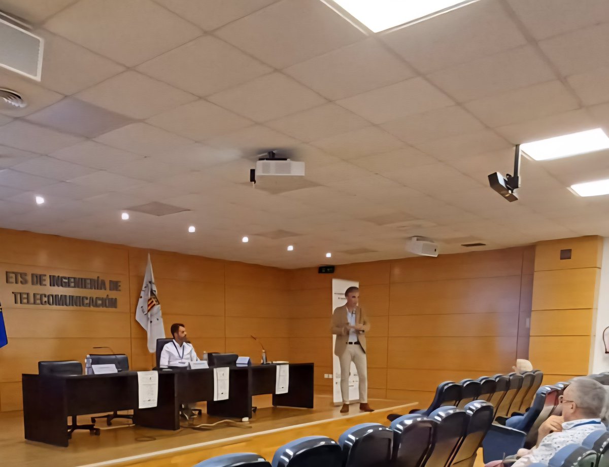 CILIDIgital's tweet photo. Exciting Talks Today.
Our Plenary Speakers delighted us: @Robodowd on Virtual Exchanges and @jrcalvoferrer and Jose Belda-Medina on Augmented Reality. https://t.co/VnCTC8W8Pl