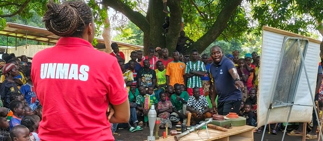 UNMAS's tweet image. [#CentralAfricanRepublic🇨🇫] For #WorldRefugeeDay 2025, #UNMAS @UN_CAR strengthened support to Internally Displaced Persons (#IDPs) in Bozoum and surrounding areas through #EORE amid ongoing violence and displacement. #MineAction #WithRefugees