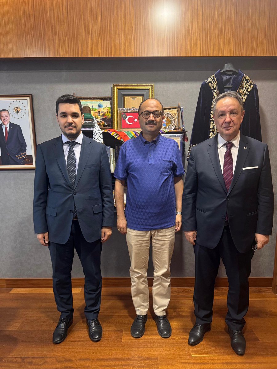 Osman Mesten (@osmanmesten16) on Twitter photo Gazi Meclisimizdeki ziyaretlerinden ötürü;
Büyük Birlik Partisi Genel Başkan Yardımcısı <a href="/AlfatlEkrem/">Ekrem Alfatlı</a> ve
mahdumu Alperen Ocakları Genel Başkan Yardımcısı <a href="/OmerAlfatli/">Ömer Faruk Alfatlı</a> ’ya
teşekkür ediyorum, ayaklarına sağlık!
📍 TBMM Gazi Meclisimizdeki ziyaretlerinden ötürü;
Büyük Birlik Partisi Genel Başkan Yardımcısı <a href="/AlfatlEkrem/">Ekrem Alfatlı</a> ve
mahdumu Alperen Ocakları Genel Başkan Yardımcısı <a href="/OmerAlfatli/">Ömer Faruk Alfatlı</a> ’ya
teşekkür ediyorum, ayaklarına sağlık!
📍 TBMM