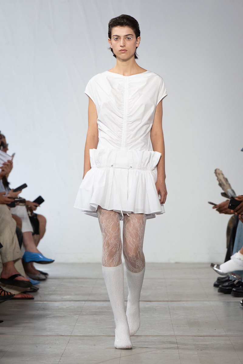 jacquemusx's tweet image. Scheming to rob a Feng Chen Wang store…