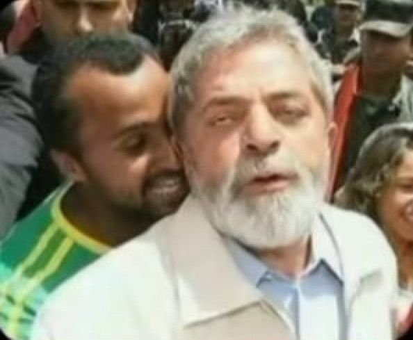 <a href="/choquei/">CHOQUEI</a> Vou ser expulsa do Brasil