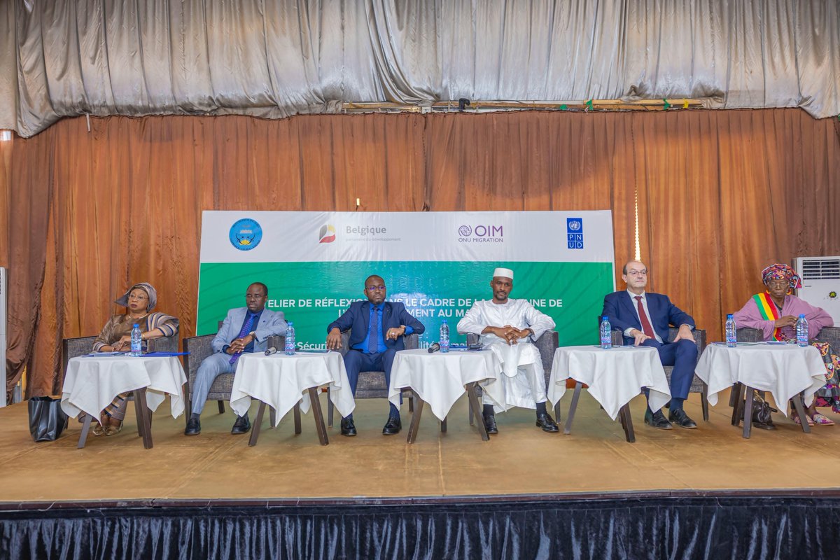 PNUDMALI's tweet image. Face à l’impact du changement climatique sur les ressources, la mobilité et la cohésion sociale, le Mali intensifie ses efforts pour anticiper les risques et bâtir des réponses durables. #Climat #Migration #CohésionSociale #Résilience #ODD