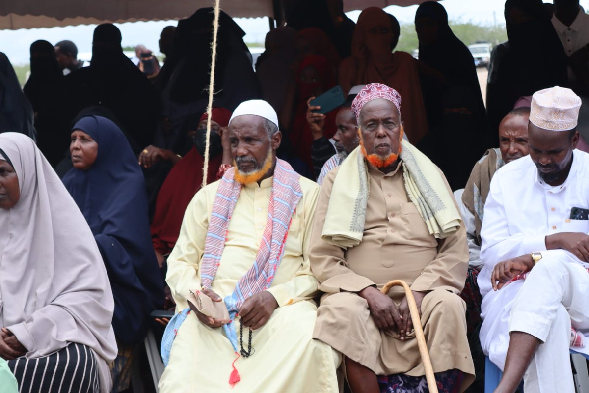Today, I officially commissioned the Masalani Water Project in Ijara, Garissa County.
This transformative initiative is a lifeline for over 12,500 residents across four villages, addressing long-standing challenges in water access.