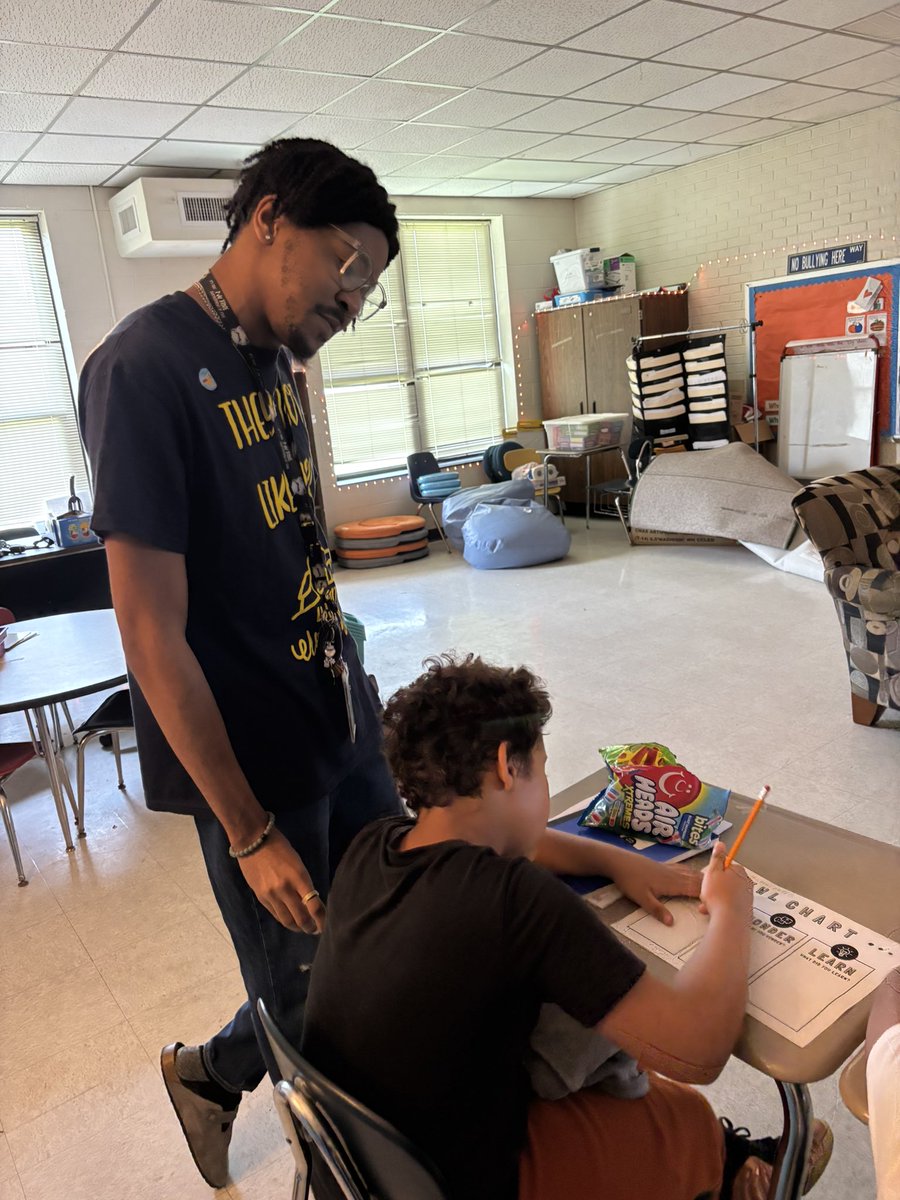 Karen Wood tweet media