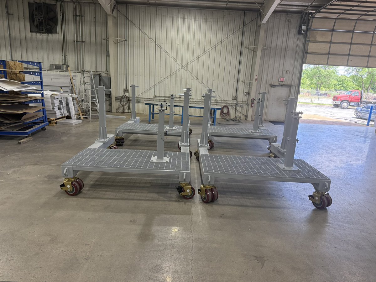 jonwerthen's tweet image. These C-17 Engine stands are about to get loaded up and head to Texas!