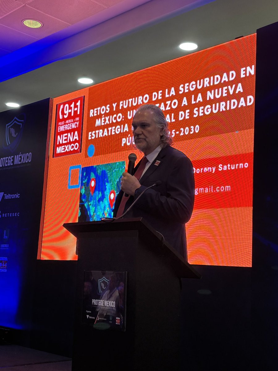 ComunicaCiudad's tweet photo. “La seguridad pública compete a la sociedad en su conjunto. No solo a las instituciones, no solo a la policía, debemos tener la capacidad de deconstruir la violencia que hemos generado”, Leonardo Doroni inaugura @ForoProtegeMx @teltronic_zgz @retesec_ https://t.co/Vil86L12oS