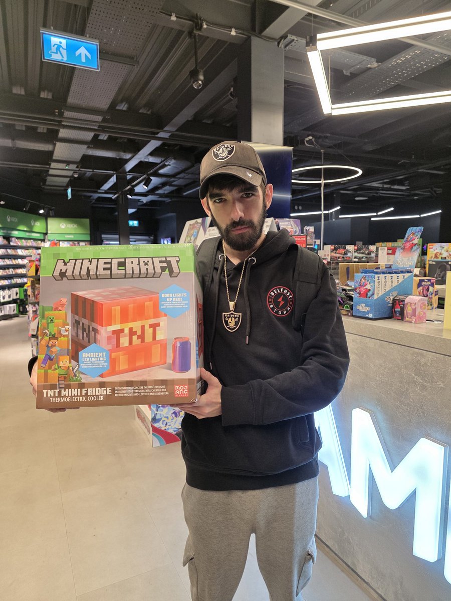 💥 This prize is proving quite popular already! 💥

Who'd like to win this Minecraft TNT Mini fridge at our viewing party? 🤔