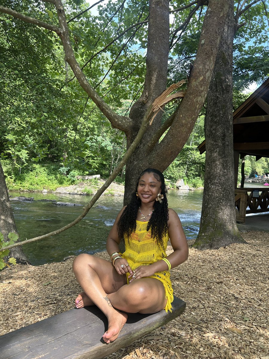 nardaaa__'s tweet image. 24🩷