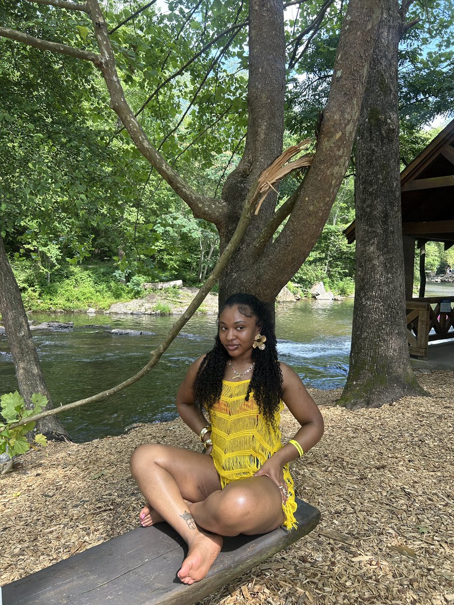 nardaaa__'s tweet image. 24🩷