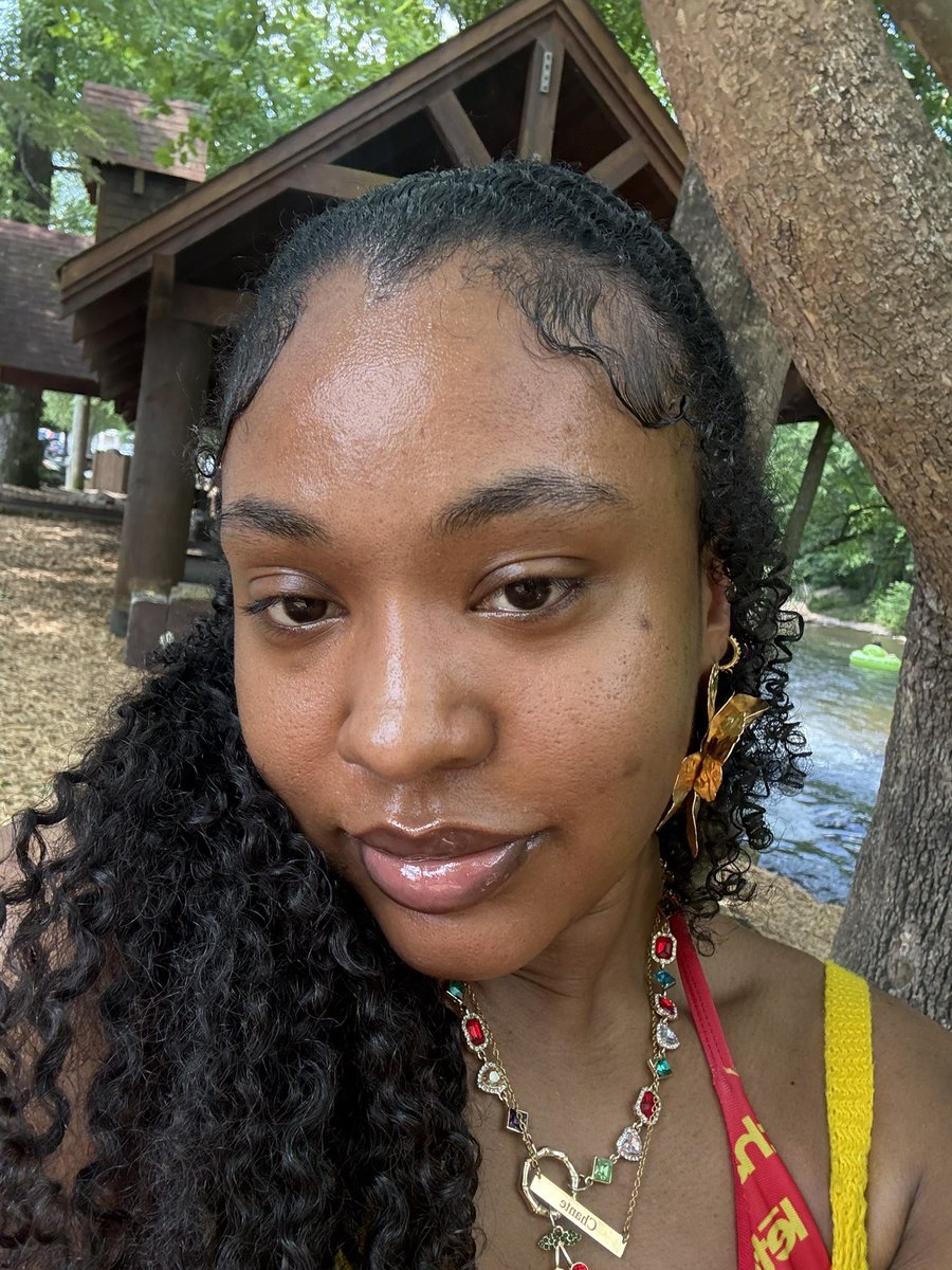 nardaaa__'s tweet image. 24🩷