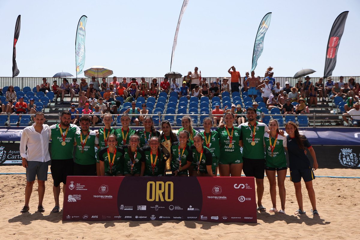 CESABMPLAYA25's tweet photo. 🏆 JUVENIL FEMENINO 🏆

🥇 @FAndaluzaBM 
🥈@Fbmcv 
🥉 @fedmadridbm 

📸 Fotos Lola Jiménez 

¡Enhorabuena a todas! https://t.co/I45ZJxbKz7