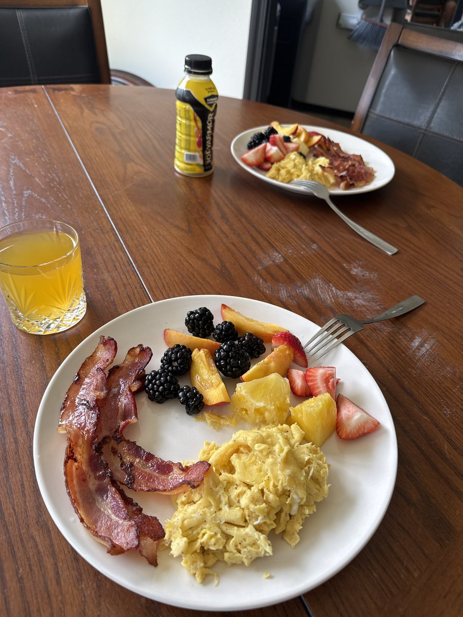 BrandonD_GVNA's tweet photo. It all starts with a great breakfast☺️ https://t.co/3cEyLjyxUz