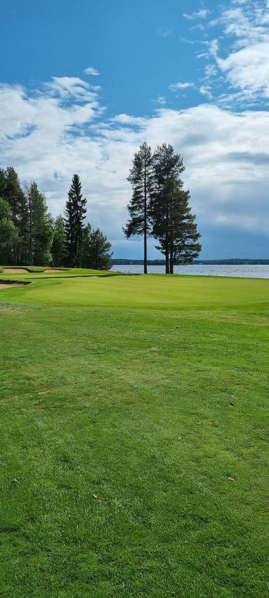 Jari Hankonen (@jarihankonen) on Twitter photo Tänään golf-kierroksella paistoi, satoi, paistoi, satoi, paistoi, satoi vaakasuoraan...ja lopuksi taas paistoi. Oma rumbansa sadetakin/-varjon kanssa koko ajan. Mutta siis lopuksi paistoi, mikä parasta 👍🏻 ☀️🌧☀️🌧☀️🌧☀️
<a href="/KatinkultaGolf/">Katinkulta Golf</a> #Nuas Tänään golf-kierroksella paistoi, satoi, paistoi, satoi, paistoi, satoi vaakasuoraan...ja lopuksi taas paistoi. Oma rumbansa sadetakin/-varjon kanssa koko ajan. Mutta siis lopuksi paistoi, mikä parasta 👍🏻 ☀️🌧☀️🌧☀️🌧☀️
<a href="/KatinkultaGolf/">Katinkulta Golf</a> #Nuas