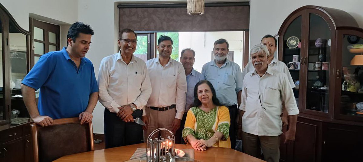 Happy Birthday to my big brother who loves me, supports me and never leaves my side! Laxmichand bhai, you are family always! Many happy returns of the day. Can’t imagine you so fit at 62. #NewDelhi 🇮🇳🤗