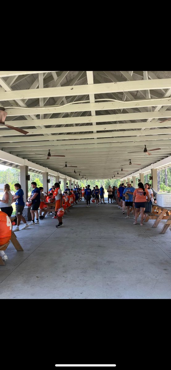 Hanahan Hawks Football (@hanahanhawksfb) on Twitter photo 2nd OTA ✅ Thanks <a href="/BerkeleyStagsFB/">Berkeley Football</a> for coming & getting some work.
Thanks Pastor Brandon & Seacoast Church - N. Charleston for providing the meal & speaking to us!
Thanks to our parents for helping prepare food & the Hanahan rec dept. for the use of the turf field! #TDU 2nd OTA ✅ Thanks <a href="/BerkeleyStagsFB/">Berkeley Football</a> for coming & getting some work.
Thanks Pastor Brandon & Seacoast Church - N. Charleston for providing the meal & speaking to us!
Thanks to our parents for helping prepare food & the Hanahan rec dept. for the use of the turf field! #TDU