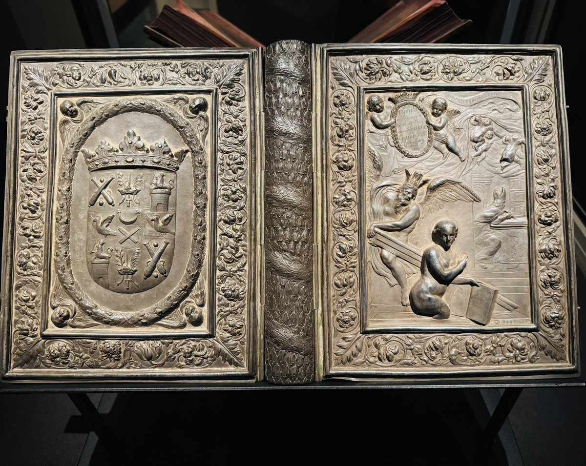 DawnLSutherland's tweet image. Had a chance in between Society of Biblical Literature (SBL) International Conference sessions to visit the Uppsala Cathedral (ca. 13th century). 

We also got to see the Codex Argenteus, a 6th‑century Gothic Gospel manuscript written in silver and gold ink on royal purple…