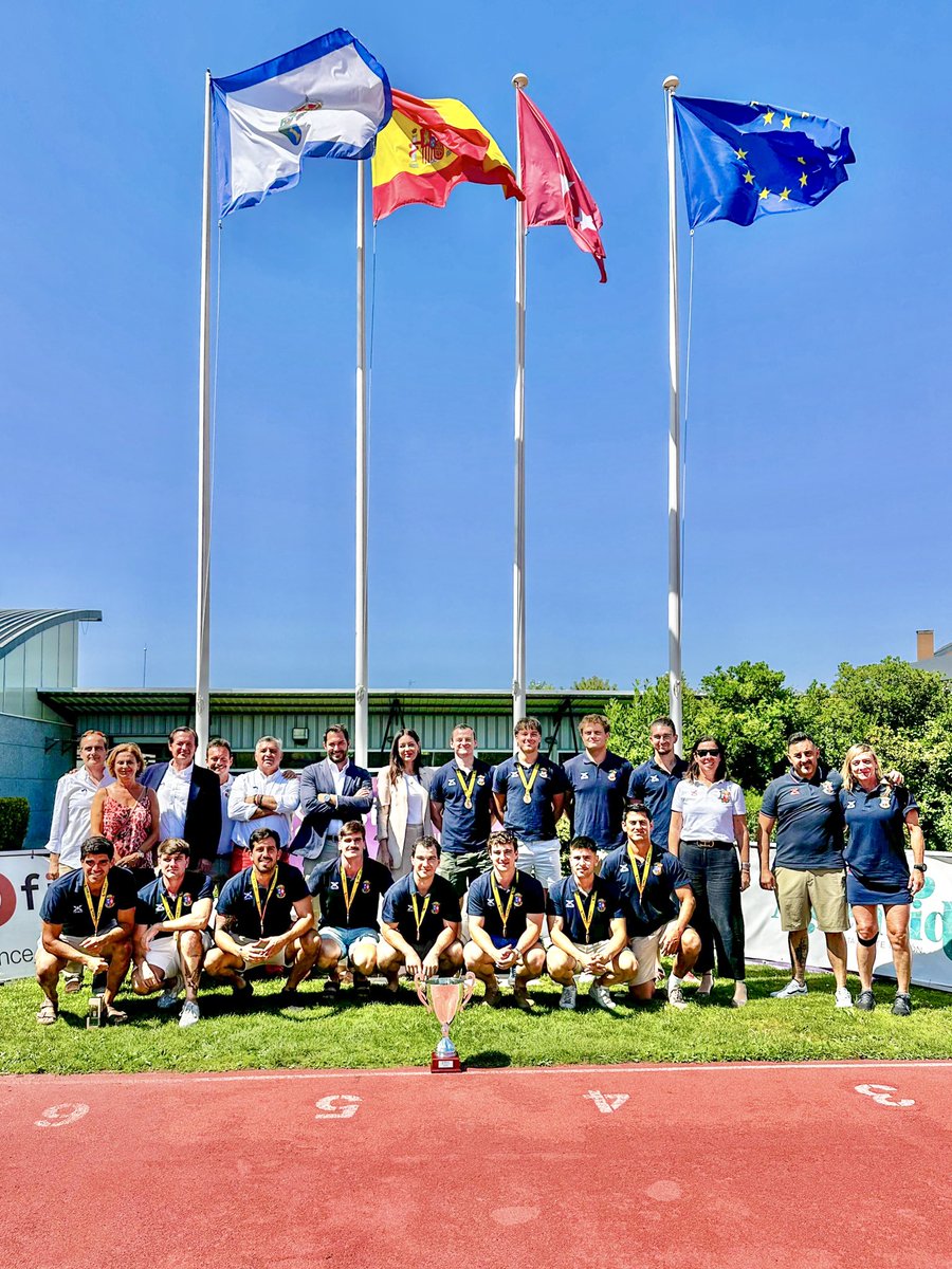 Lola Moreno (@lola_moreno__) on Twitter photo 🏆🥇🇪🇸 ¡¡ENHORABUENA CAMPEONES!!
Hoy hemos felicitado personalmente a los Campeones de España de Rugby 7, del Club de Rugby Majadahonda <a href="/CRMajadahonda/">CR Majadahonda</a>.
Un título más que merecido fruto del trabajo en equipo, el esfuerzo, la entrega y la deportividad.
Un ejemplo para todos. 🏆🥇🇪🇸 ¡¡ENHORABUENA CAMPEONES!!
Hoy hemos felicitado personalmente a los Campeones de España de Rugby 7, del Club de Rugby Majadahonda <a href="/CRMajadahonda/">CR Majadahonda</a>.
Un título más que merecido fruto del trabajo en equipo, el esfuerzo, la entrega y la deportividad.
Un ejemplo para todos.