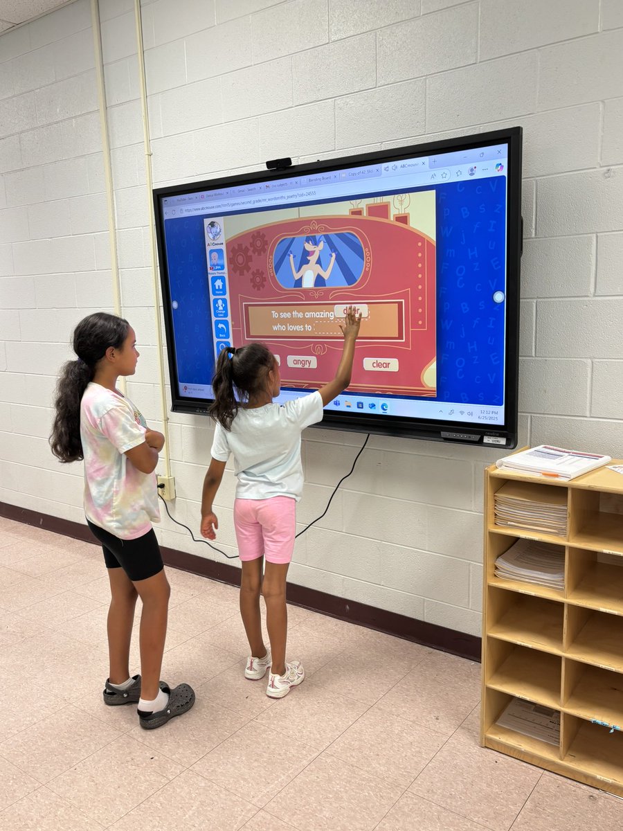 Karen Wood tweet media