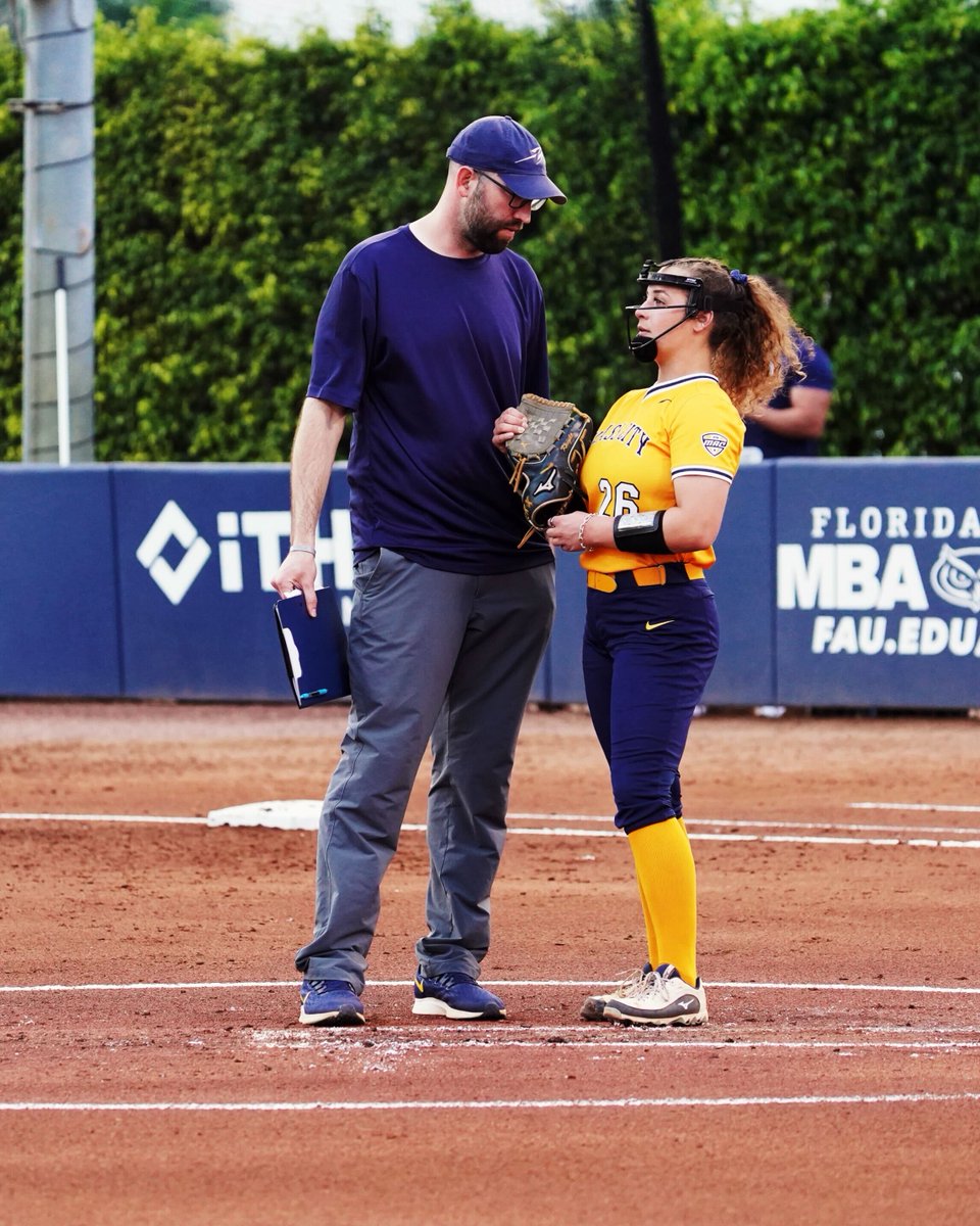 Happy birthday to assistant coach <a href="/bradykyp/">Kyle Brady</a>! 🥳