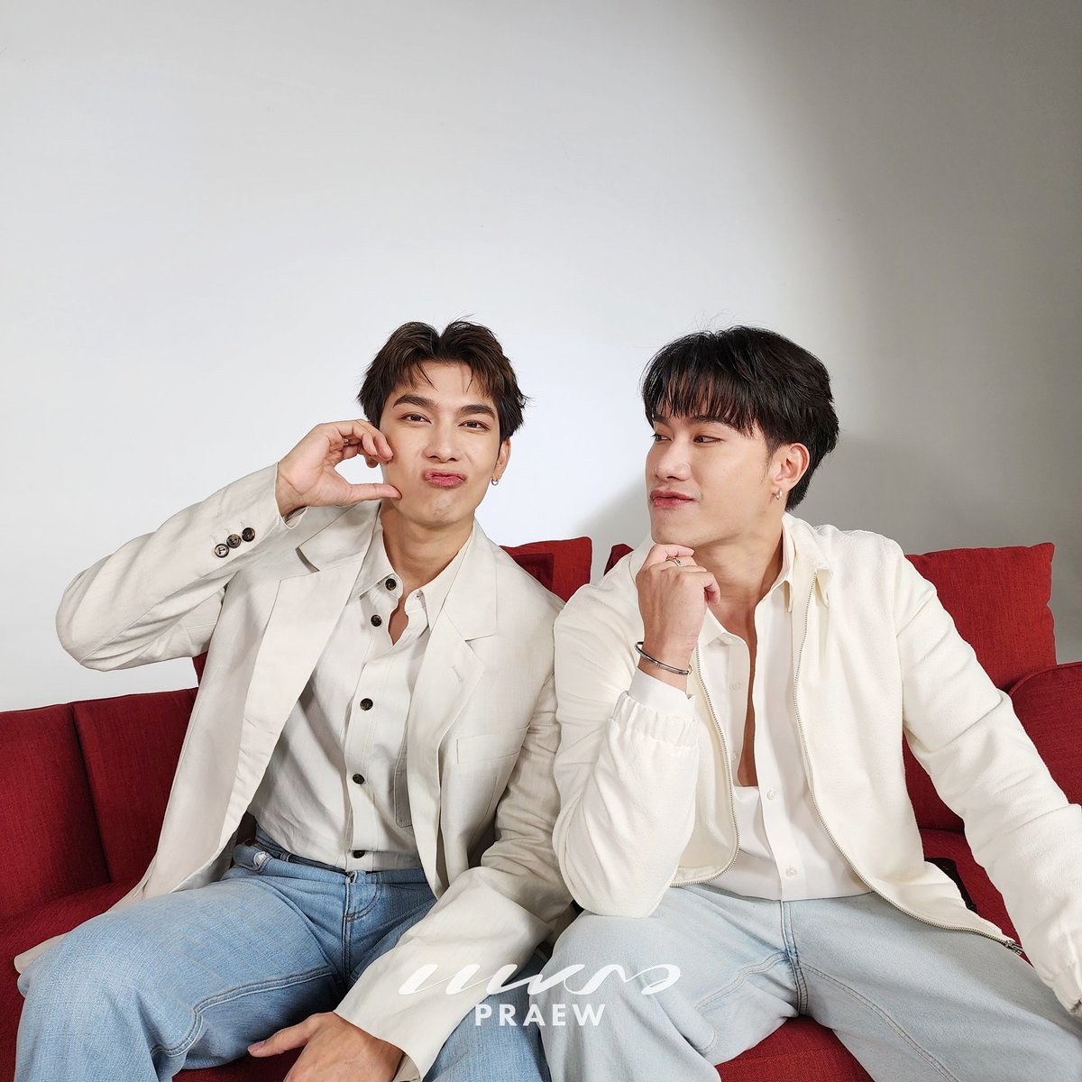 Praew Mag (@praewdaily) on Twitter photo #PraewTalkTVxMewTul อีพีนี้ ใจฟูสุดๆ ❤️
.
🎙️(Full EP) Praew Talk TV Ep.7
youtu.be/OIJ8TYdHN6Y?si…
<a href="/MSuppasit/">mewsuppasit</a> <a href="/octotul/">TUL PAKORN III💫</a>
#MewTul #มิวตุลย์ #mewsuppasit #tulpakorn #PraewTalkTV #แอนทองประสม #Praewmag #PraewTalkTVxMewTul อีพีนี้ ใจฟูสุดๆ ❤️
.
🎙️(Full EP) Praew Talk TV Ep.7
youtu.be/OIJ8TYdHN6Y?si…
<a href="/MSuppasit/">mewsuppasit</a> <a href="/octotul/">TUL PAKORN III💫</a>
#MewTul #มิวตุลย์ #mewsuppasit #tulpakorn #PraewTalkTV #แอนทองประสม #Praewmag