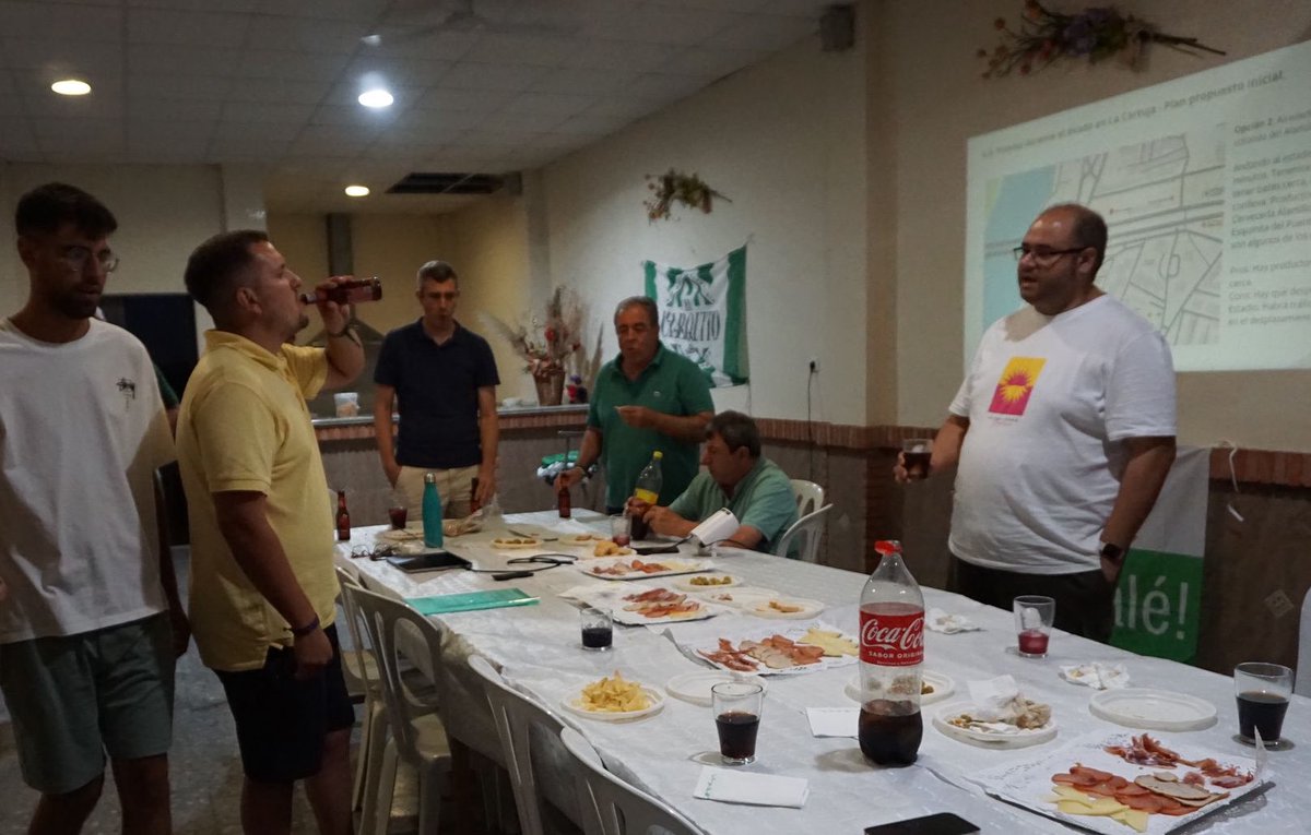 charquitopb's tweet photo. Ponemos fin a una maravillosa temporada en verdiblanco, y abrimos otra con la mayor ilusión y esperanza del mundo, como no podía ser de otra forma. https://t.co/Z8Sv6IGIGw