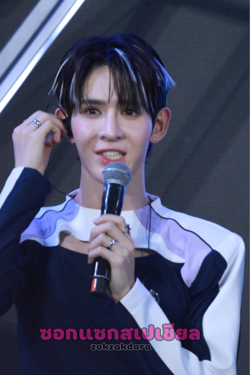 #JAMESSU_DEXX ในงาน DEXX (Diverse Element of XX) 1st Single Debut “CLANG CLANG” Showcase 

DEXX 1ST DEBUT
#DEXXDebutShowcase
#CLANGCLANG_DEXX
#DEXXth #DMDMUSIC
#JamesSu