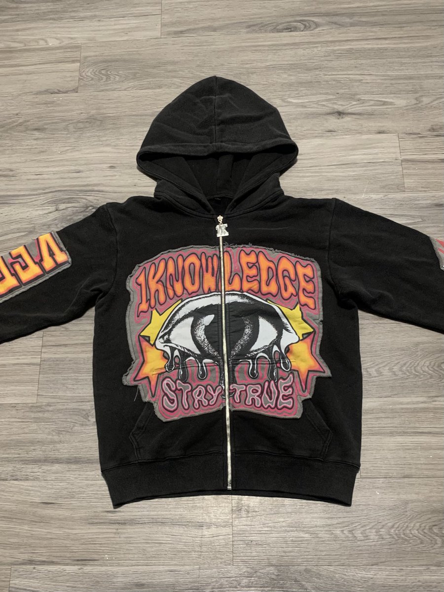1KtheBrand's tweet photo. 1K HOODIES OUT NOW 🔥
Available in sizes xs-xl  and pricing at only 65$. world-wide shipping for those who stay true and keep it 1k all
Across the globe🌎👁️ #1knowledge #keepit1k #staytrue #explorepage #viral #clothingbrand #streetwear #1kboys #fyp https://t.co/StCIYgFguA