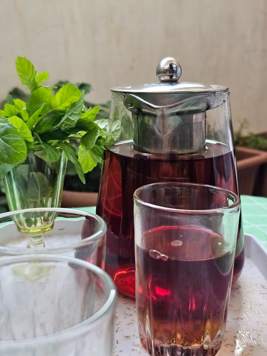 mo_abdullah0's tweet image. مو دائما الأمر يُحل بعلوْ الصوت والمشاكل
ممكن أن نجلس في جلسة صفاء مع فنجان قهوة او كأس شاي ونتفاهم على نقاط الخلاف