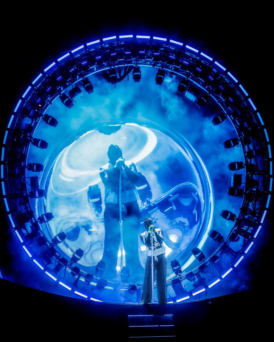 Lovie <a href="/youngthug/">Young Thug  ひ</a>